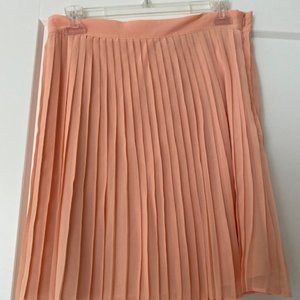 Pleated skirt